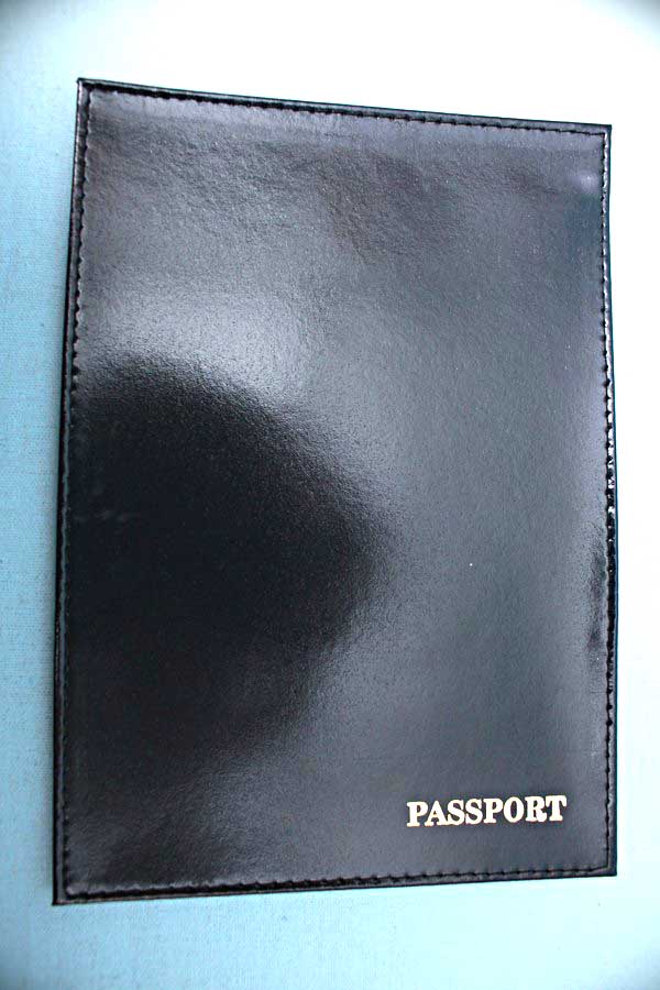 Черная обложка для паспорта 5101И